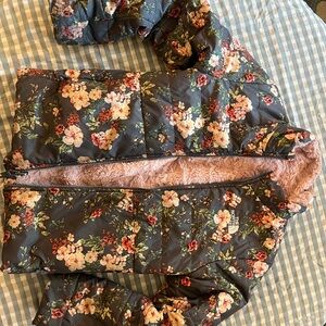 The North Face - Reversible Floral Puffer Jacket with Pink faux fur Interior